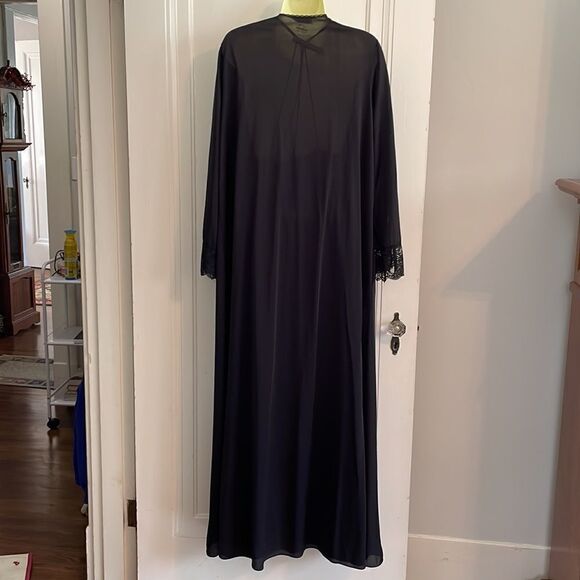 Vtg 70s Formfit Rogers black lace nightgown & robe - Picture 4 of 12